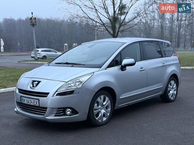 Сірий Пежо 5008, об'ємом двигуна 1.56 л та пробігом 227 тис. км за 6300 $, фото 2 на Automoto.ua