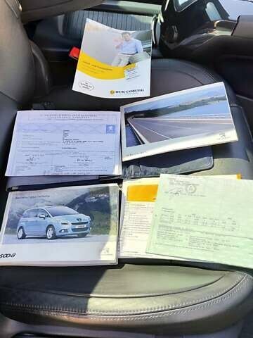 Серый Пежо 5008, объемом двигателя 1.6 л и пробегом 180 тыс. км за 8100 $, фото 5 на Automoto.ua