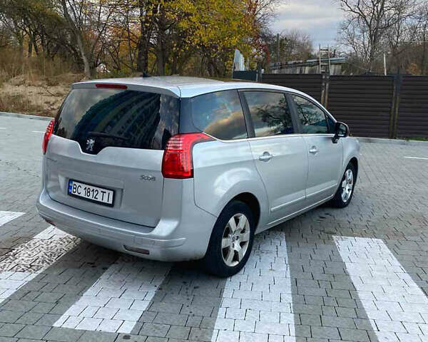 Серый Пежо 5008, объемом двигателя 1.6 л и пробегом 230 тыс. км за 9500 $, фото 7 на Automoto.ua