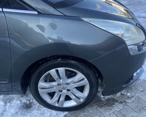 Серый Пежо 5008, объемом двигателя 1.6 л и пробегом 191 тыс. км за 7850 $, фото 4 на Automoto.ua