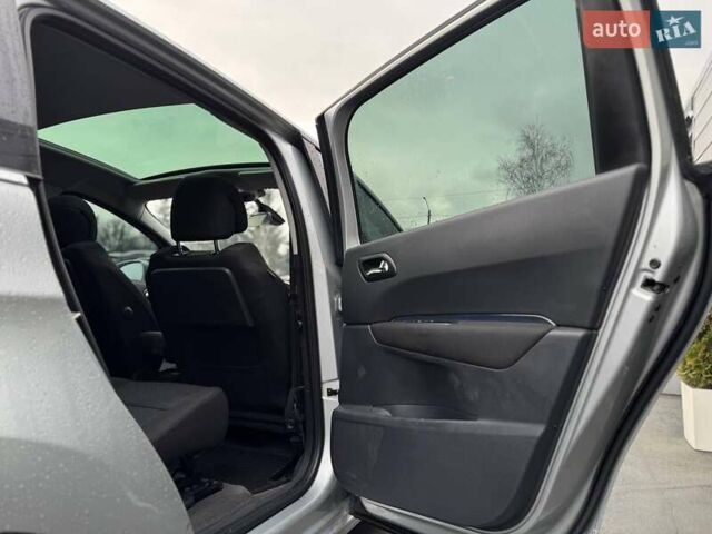 Серый Пежо 5008, объемом двигателя 1.6 л и пробегом 232 тыс. км за 6600 $, фото 44 на Automoto.ua
