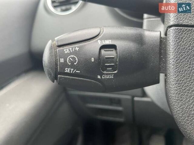 Серый Пежо 5008, объемом двигателя 2 л и пробегом 302 тыс. км за 8990 $, фото 19 на Automoto.ua