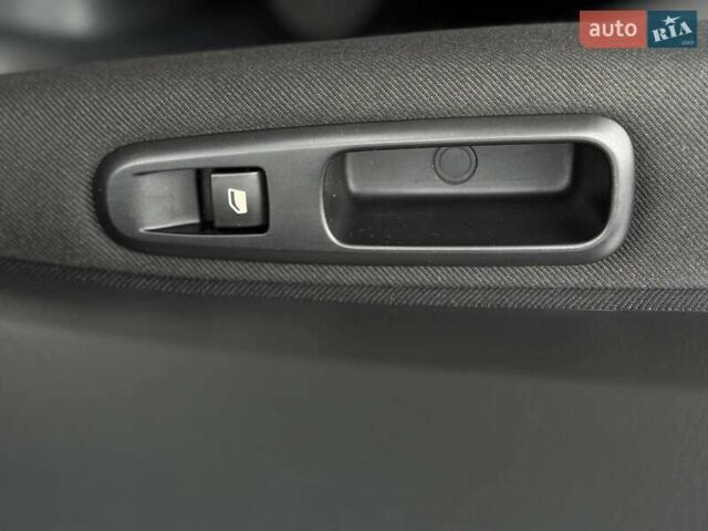 Серый Пежо 5008, объемом двигателя 1.6 л и пробегом 232 тыс. км за 6600 $, фото 36 на Automoto.ua