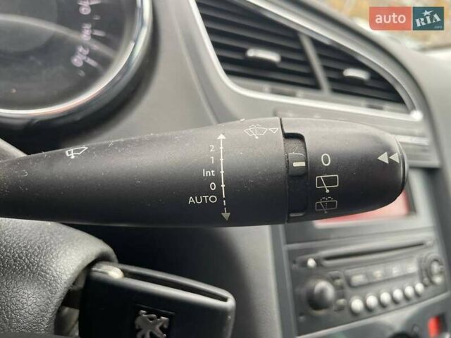 Серый Пежо 5008, объемом двигателя 2 л и пробегом 302 тыс. км за 8990 $, фото 21 на Automoto.ua