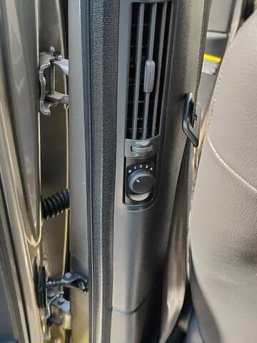 Серый Пежо 5008, объемом двигателя 1.6 л и пробегом 180 тыс. км за 8100 $, фото 22 на Automoto.ua