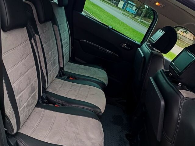 Серый Пежо 5008, объемом двигателя 1.6 л и пробегом 188 тыс. км за 7800 $, фото 5 на Automoto.ua