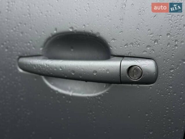 Серый Пежо 5008, объемом двигателя 1.6 л и пробегом 232 тыс. км за 6600 $, фото 10 на Automoto.ua