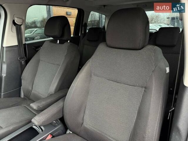 Серый Пежо 5008, объемом двигателя 1.6 л и пробегом 232 тыс. км за 6600 $, фото 23 на Automoto.ua