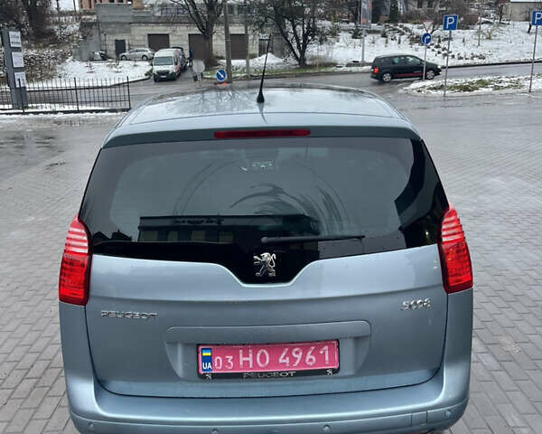 Серый Пежо 5008, объемом двигателя 1.6 л и пробегом 188 тыс. км за 6999 $, фото 3 на Automoto.ua