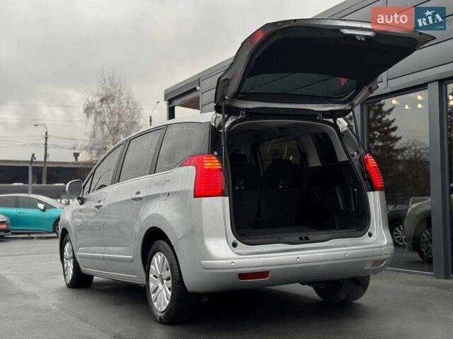 Серый Пежо 5008, объемом двигателя 1.6 л и пробегом 232 тыс. км за 6600 $, фото 14 на Automoto.ua