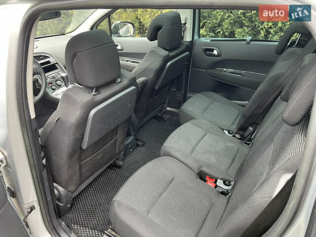 Серый Пежо 5008, объемом двигателя 2 л и пробегом 218 тыс. км за 8600 $, фото 32 на Automoto.ua