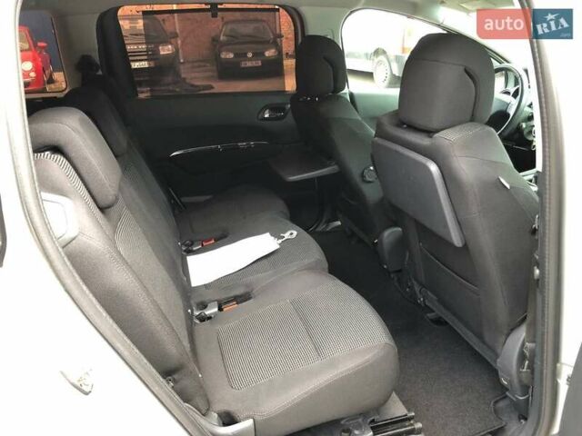 Серый Пежо 5008, объемом двигателя 1.6 л и пробегом 217 тыс. км за 6500 $, фото 23 на Automoto.ua