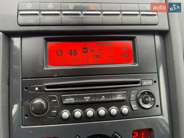 Серый Пежо 5008, объемом двигателя 2 л и пробегом 302 тыс. км за 8990 $, фото 25 на Automoto.ua