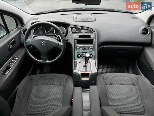 Серый Пежо 5008, объемом двигателя 1.6 л и пробегом 232 тыс. км за 6600 $, фото 41 на Automoto.ua