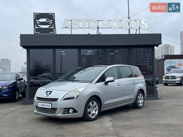 Серый Пежо 5008, объемом двигателя 2 л и пробегом 302 тыс. км за 8990 $, фото 3 на Automoto.ua