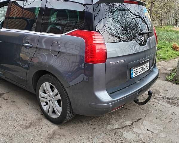Серый Пежо 5008, объемом двигателя 1.6 л и пробегом 254 тыс. км за 7000 $, фото 14 на Automoto.ua