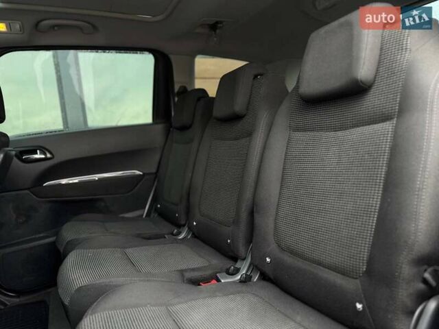 Серый Пежо 5008, объемом двигателя 1.6 л и пробегом 232 тыс. км за 6600 $, фото 37 на Automoto.ua