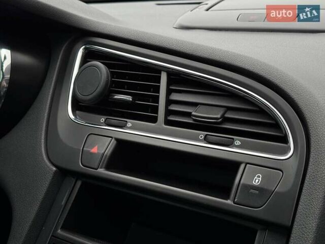 Серый Пежо 5008, объемом двигателя 1.6 л и пробегом 232 тыс. км за 6600 $, фото 32 на Automoto.ua