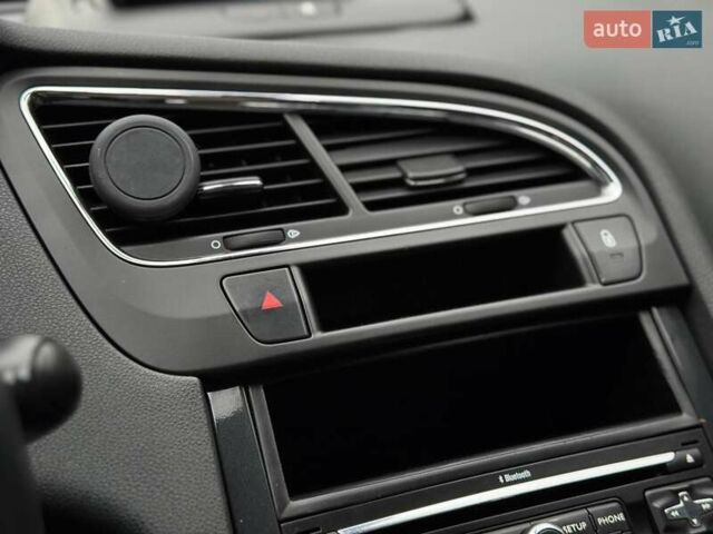 Серый Пежо 5008, объемом двигателя 1.6 л и пробегом 232 тыс. км за 6600 $, фото 28 на Automoto.ua