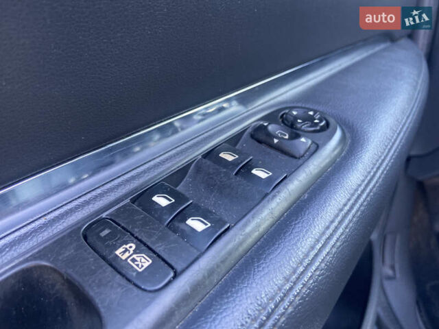 Серый Пежо 5008, объемом двигателя 1.6 л и пробегом 191 тыс. км за 7850 $, фото 26 на Automoto.ua