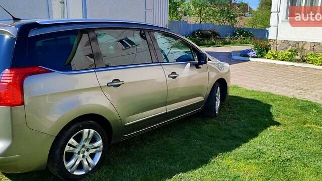 Серый Пежо 5008, объемом двигателя 1.6 л и пробегом 180 тыс. км за 8100 $, фото 47 на Automoto.ua