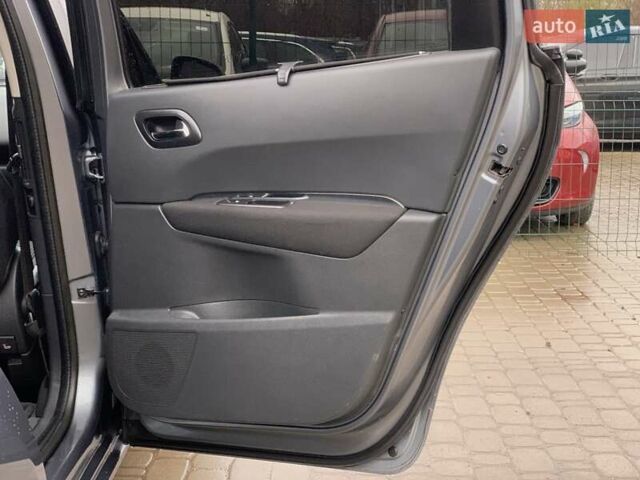 Серый Пежо 5008, объемом двигателя 1.6 л и пробегом 276 тыс. км за 7999 $, фото 31 на Automoto.ua