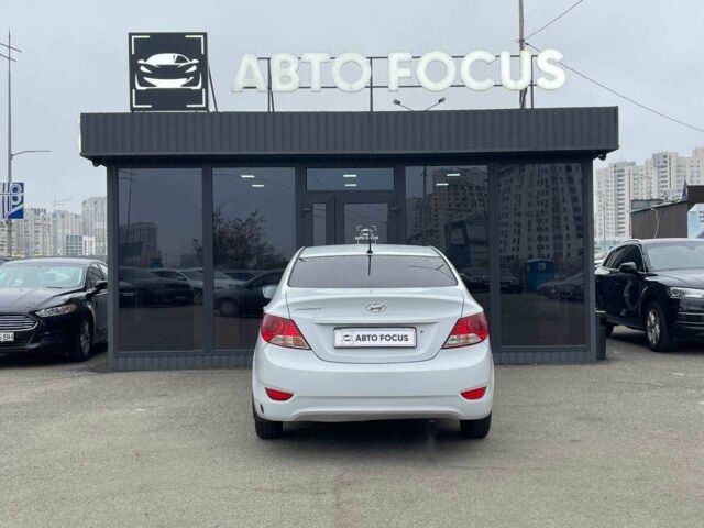 Серый Пежо 5008, объемом двигателя 2 л и пробегом 302 тыс. км за 8990 $, фото 5 на Automoto.ua