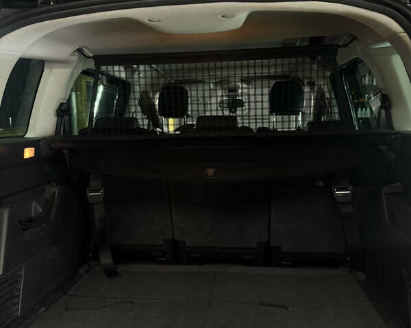 Серый Пежо 5008, объемом двигателя 2 л и пробегом 258 тыс. км за 9700 $, фото 15 на Automoto.ua