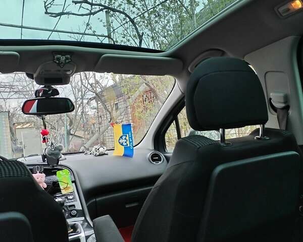 Серый Пежо 5008, объемом двигателя 1.6 л и пробегом 254 тыс. км за 7000 $, фото 2 на Automoto.ua