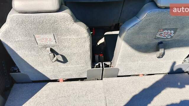 Серый Пежо 5008, объемом двигателя 1.6 л и пробегом 180 тыс. км за 8100 $, фото 19 на Automoto.ua