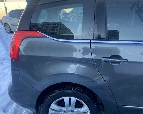 Серый Пежо 5008, объемом двигателя 1.6 л и пробегом 191 тыс. км за 7850 $, фото 7 на Automoto.ua