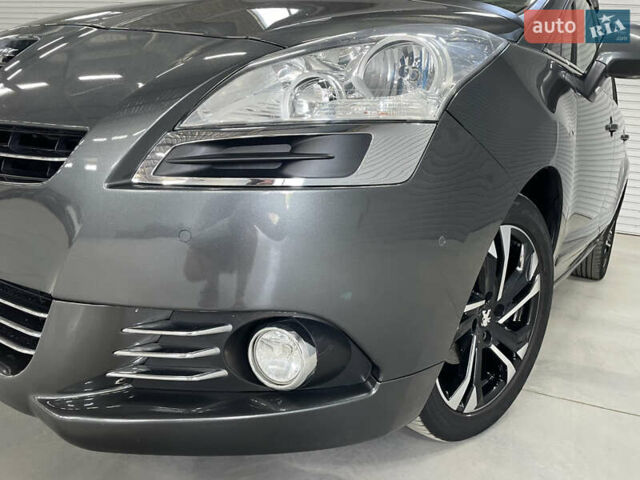 Серый Пежо 5008, объемом двигателя 1.6 л и пробегом 211 тыс. км за 9800 $, фото 11 на Automoto.ua