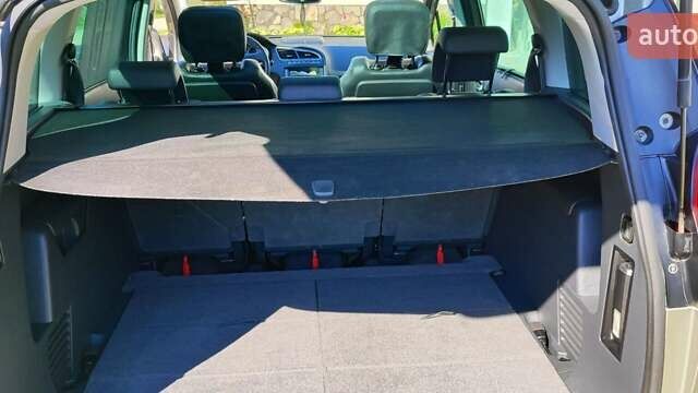 Серый Пежо 5008, объемом двигателя 1.6 л и пробегом 180 тыс. км за 8100 $, фото 15 на Automoto.ua