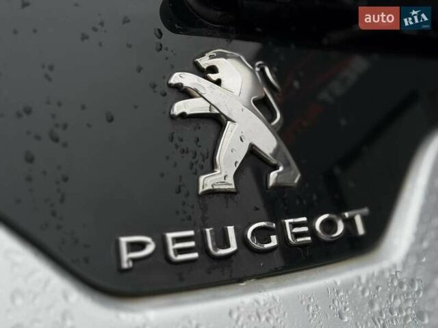 Серый Пежо 5008, объемом двигателя 1.6 л и пробегом 232 тыс. км за 6600 $, фото 16 на Automoto.ua