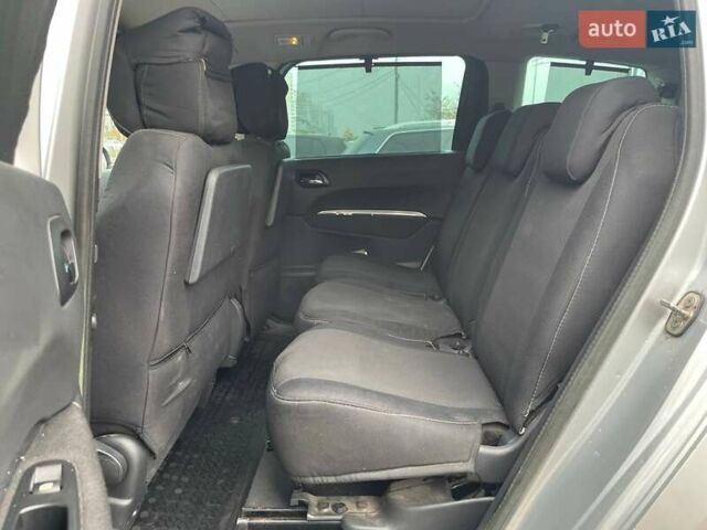 Серый Пежо 5008, объемом двигателя 2 л и пробегом 302 тыс. км за 8990 $, фото 9 на Automoto.ua