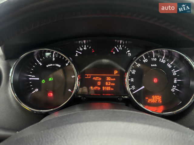 Серый Пежо 5008, объемом двигателя 2 л и пробегом 258 тыс. км за 9700 $, фото 11 на Automoto.ua