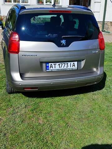 Серый Пежо 5008, объемом двигателя 1.6 л и пробегом 180 тыс. км за 8100 $, фото 52 на Automoto.ua