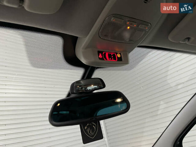 Серый Пежо 5008, объемом двигателя 1.6 л и пробегом 211 тыс. км за 9800 $, фото 52 на Automoto.ua