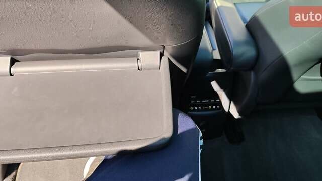 Серый Пежо 5008, объемом двигателя 1.6 л и пробегом 180 тыс. км за 8100 $, фото 26 на Automoto.ua