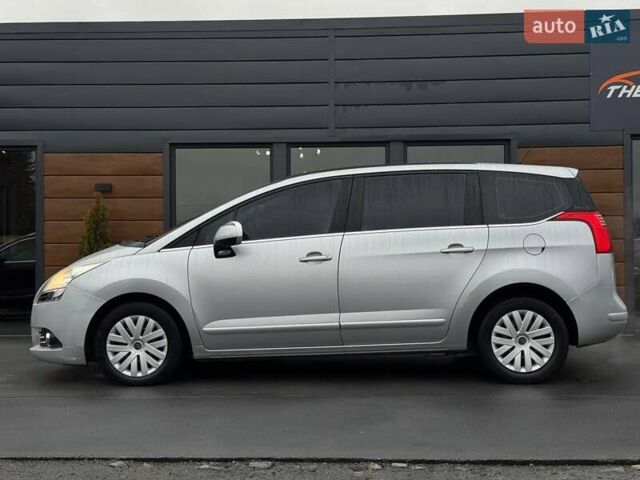 Серый Пежо 5008, объемом двигателя 1.6 л и пробегом 232 тыс. км за 6600 $, фото 3 на Automoto.ua