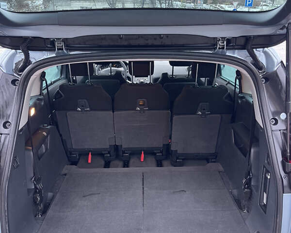 Серый Пежо 5008, объемом двигателя 1.6 л и пробегом 188 тыс. км за 6999 $, фото 13 на Automoto.ua