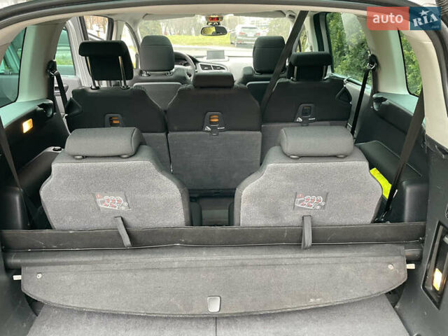 Серый Пежо 5008, объемом двигателя 2 л и пробегом 218 тыс. км за 8600 $, фото 28 на Automoto.ua