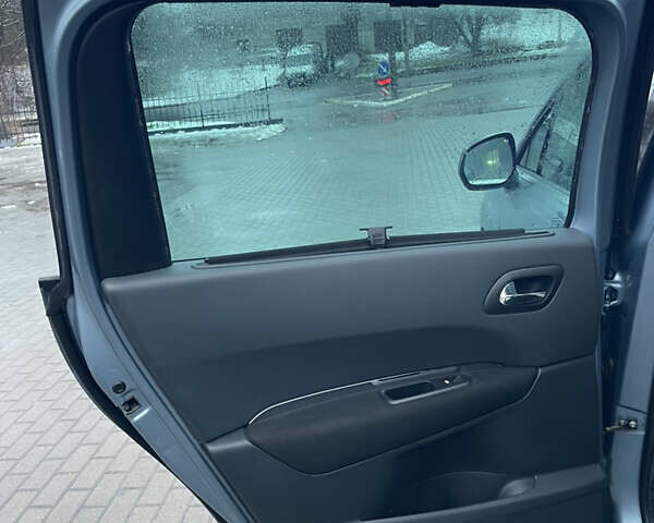 Серый Пежо 5008, объемом двигателя 1.6 л и пробегом 188 тыс. км за 6999 $, фото 24 на Automoto.ua