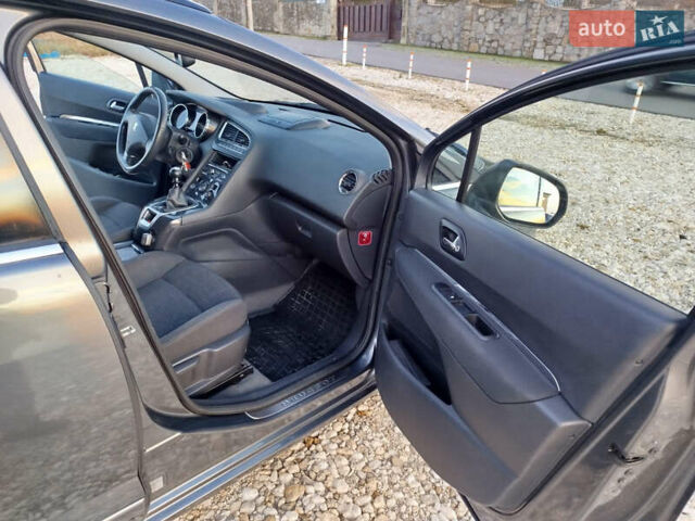 Серый Пежо 5008, объемом двигателя 1.56 л и пробегом 223 тыс. км за 8800 $, фото 12 на Automoto.ua