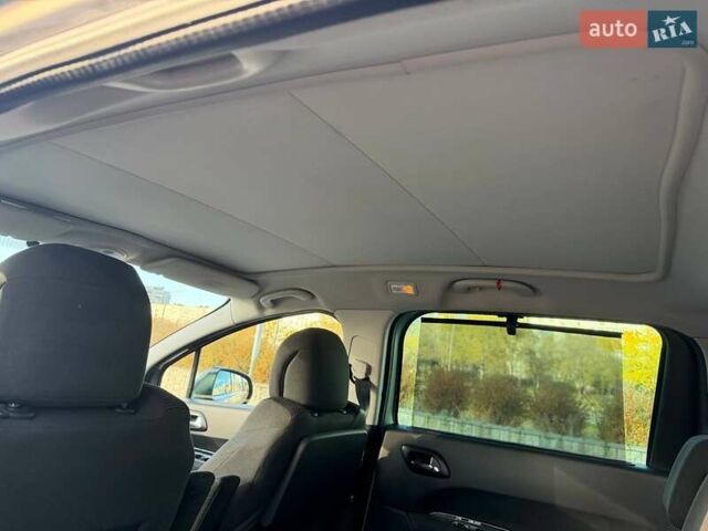 Серый Пежо 5008, объемом двигателя 1.6 л и пробегом 264 тыс. км за 8700 $, фото 15 на Automoto.ua