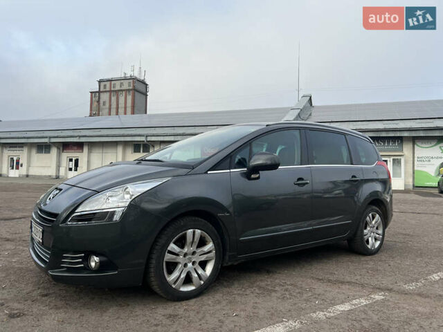 Серый Пежо 5008, объемом двигателя 1.56 л и пробегом 223 тыс. км за 8800 $, фото 1 на Automoto.ua