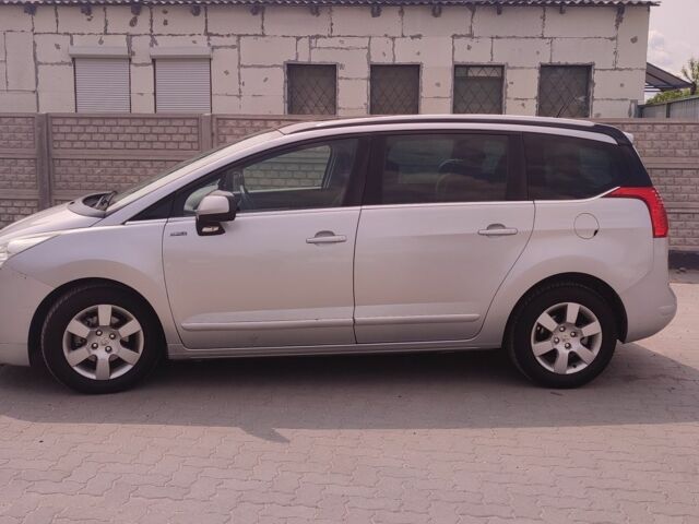 Сірий Пежо 5008, об'ємом двигуна 1.6 л та пробігом 320 тис. км за 8100 $, фото 22 на Automoto.ua