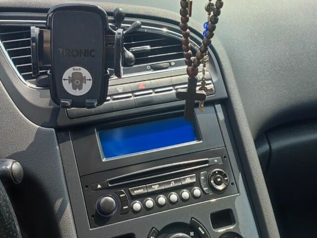 Сірий Пежо 5008, об'ємом двигуна 1.6 л та пробігом 320 тис. км за 8100 $, фото 5 на Automoto.ua