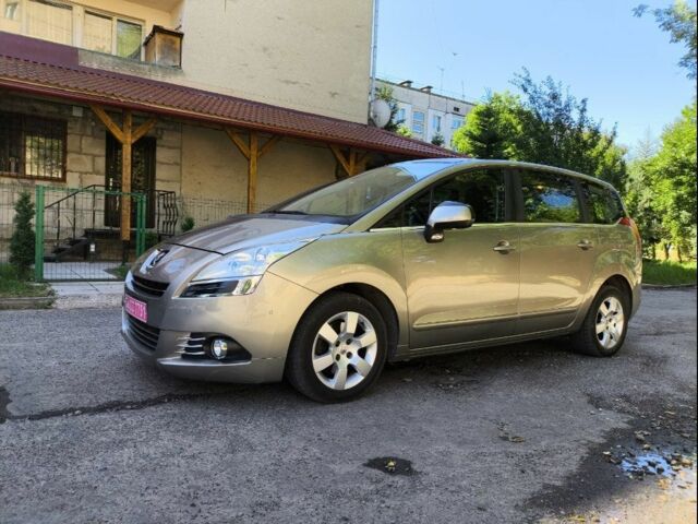 Серый Пежо 5008, объемом двигателя 2 л и пробегом 194 тыс. км за 7900 $, фото 3 на Automoto.ua