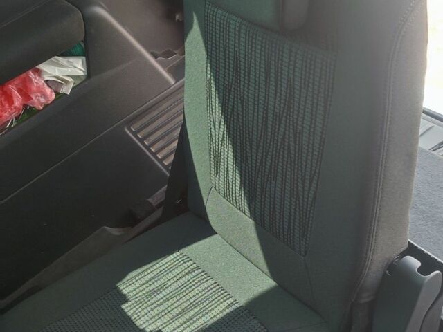 Сірий Пежо 5008, об'ємом двигуна 1.6 л та пробігом 320 тис. км за 8100 $, фото 13 на Automoto.ua